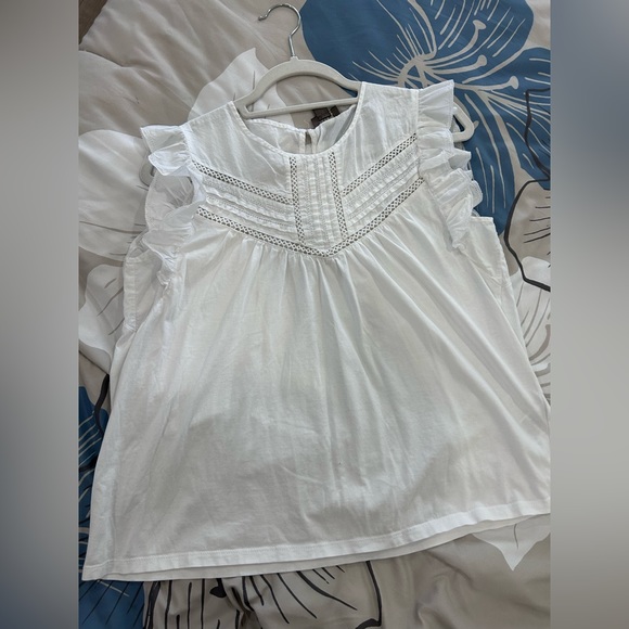 Point Sur Tops - 💥PRICE⬇️ POINT SUR • White Ruffle Short Sleeve Blouse • sz Med